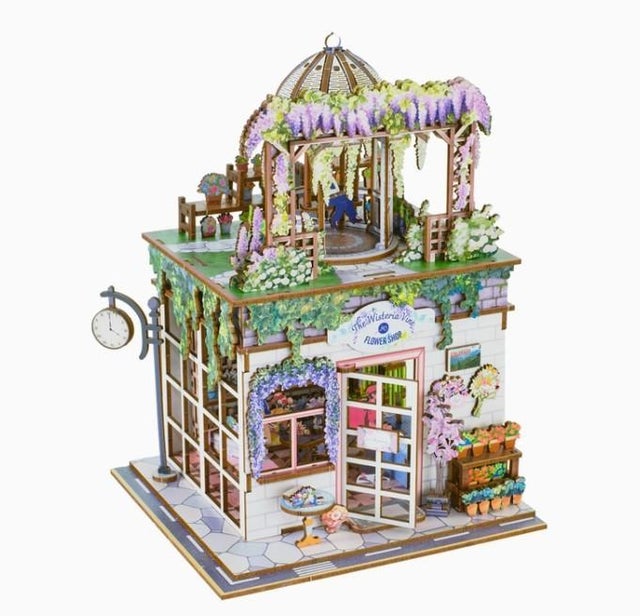 Book Nooks | Let's Play Something New & Classic Toys